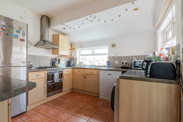 4 bed house, Dogfield Street, Cathays, Cardiff, CF244QL - Image 2